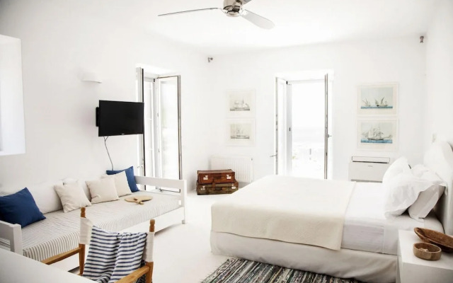 Seafront Villa Paros 3 Bedroom Luxury Villa With Pool