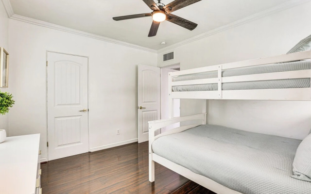 Bar & Fire Pit: Pet-friendly Phoenix 'La Casita'