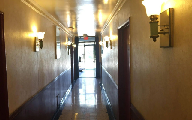 Hollywood 7 Star Motel