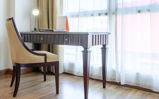 Clover Haus Sukhumvit 33 by Favstay