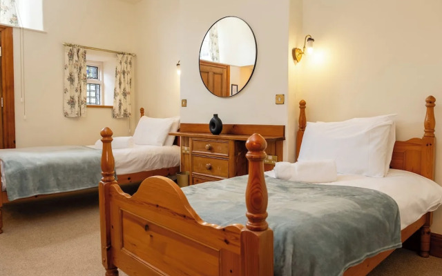 Watermouth Castle, Penn-curzon Apartment