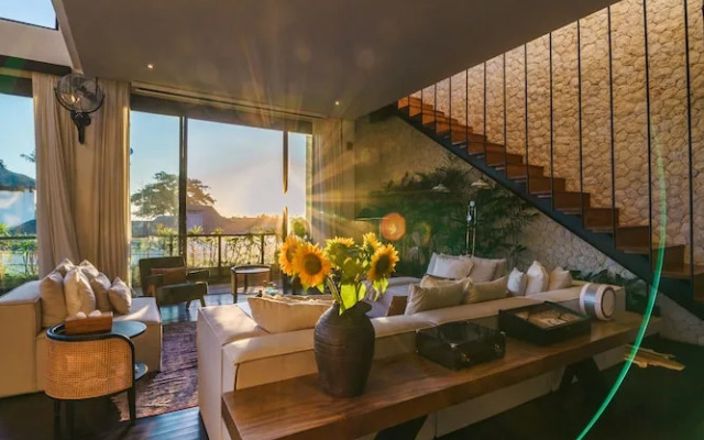 Penthouse Sunset Seabreeze