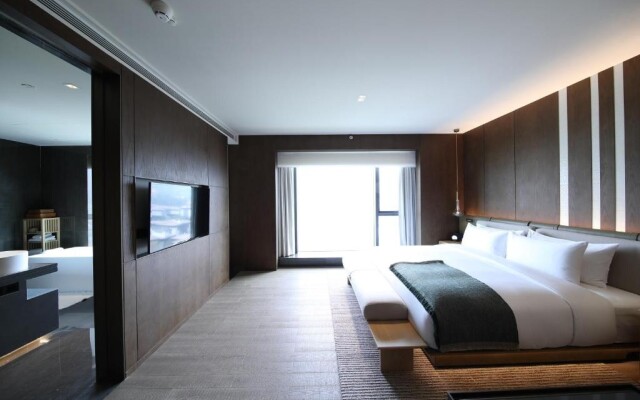 Joyze Hotel Xiamen, Curio Collection by Hilton