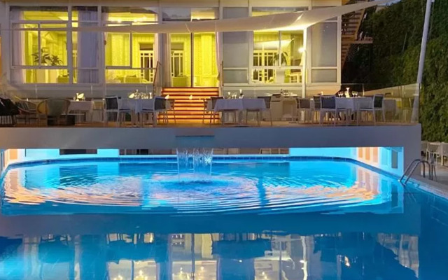Continental Hotel