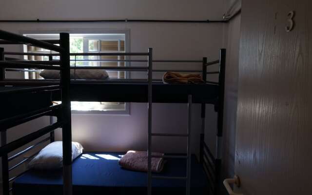 Amigos-Hostel Tel-Aviv Adults Only 18-49