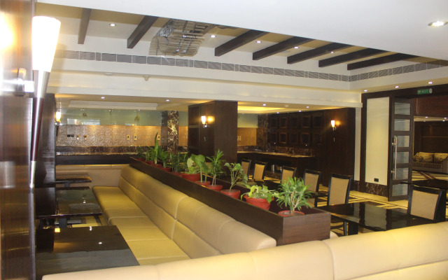 Anandha Inn Convention Centre and Suites