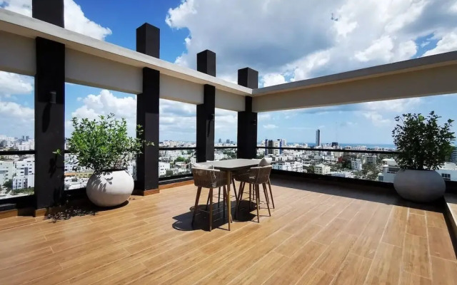 Luxury Condo 1 Br Pool Excellent Location