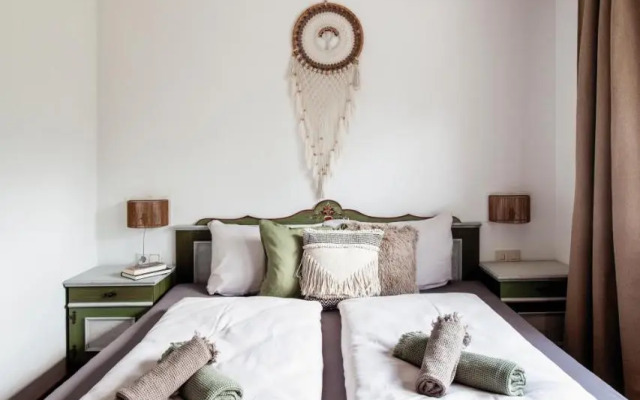 PineTree Lodge