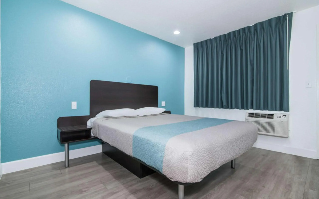 Motel 6 Moreno Valley - Riverside March Air Base