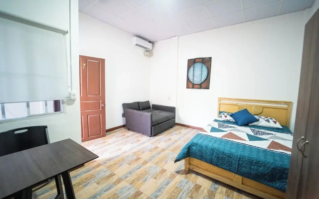 503 Casa Hostal