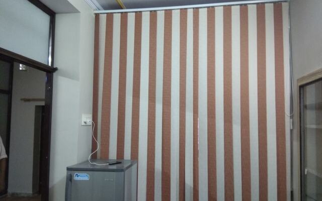 Hotel Zamarrud Palace