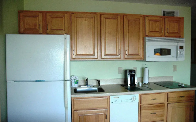 Summer Sands Suites