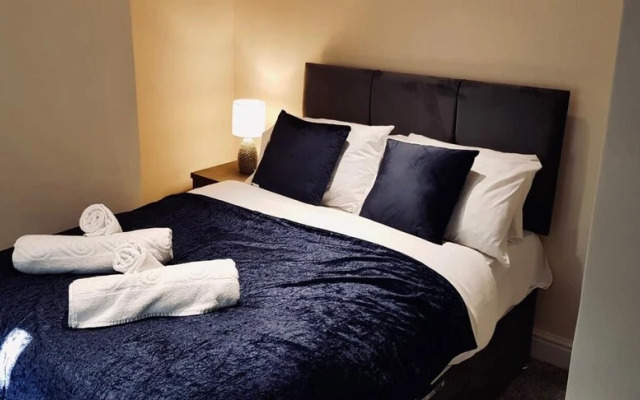 Three Bed Apt Beach View Brighton by Sojo Stay