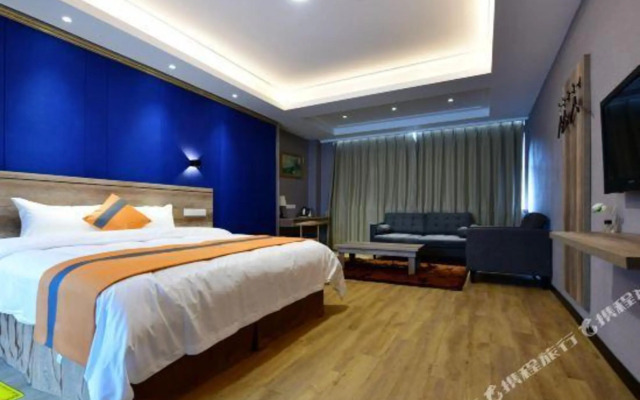Shanghai Shenguang Hotel (College of electronics and information technology store)