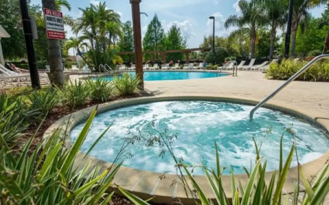 Lucaya Village 3 Bedroom