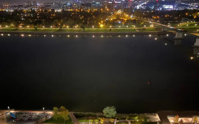 BW Residences penthouse /w pool&gym