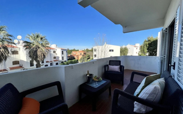 Vilamoura Cosy 4 With Pool by Homing