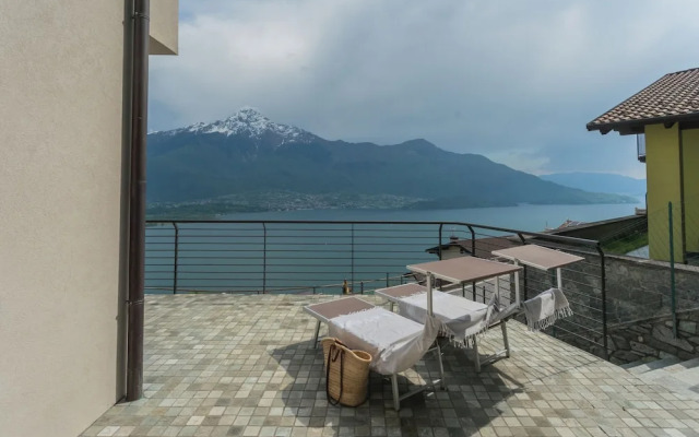 Blooms by the Lake by Rent all Como