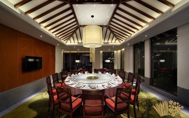 Xishan Hotspring Resort Hotel