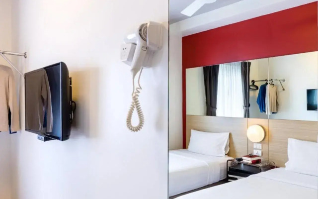 Easy Planet Phuket, Patong