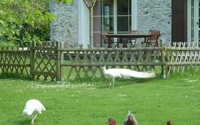 Au Bas Chalonge Gite Le Four à Pain