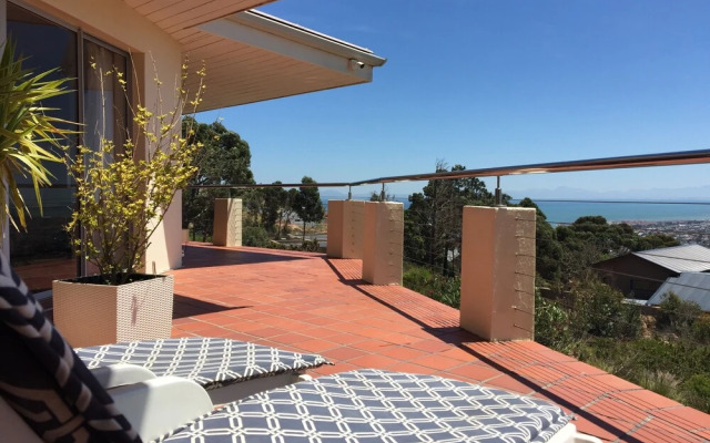 Bay View House
