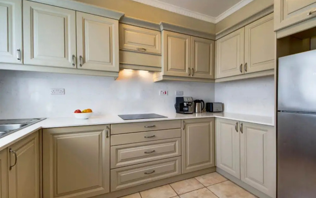 Villa Gardenia - 5 Bedroom Holiday Villa With Pool