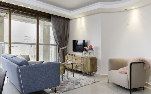 Sweet Inn Apartments- King David Crown