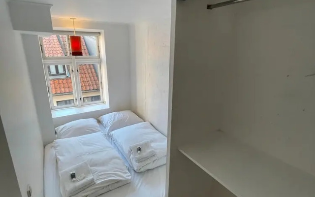 Elegant Apartment In Central