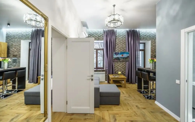 Home-Hotel Pushkinskaya 2-4-7