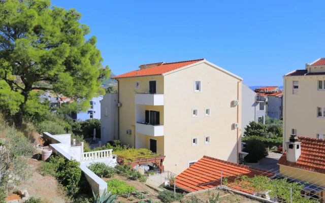 Apartments by the sea Duce, Omis - 12687