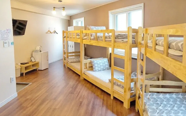 Tongyeong With Guest House