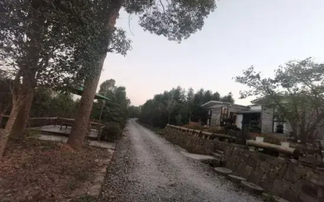 Dazhumeng Old House Homestay