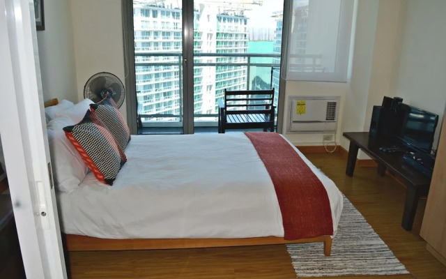 Shir Hub at Azure Urban Residences