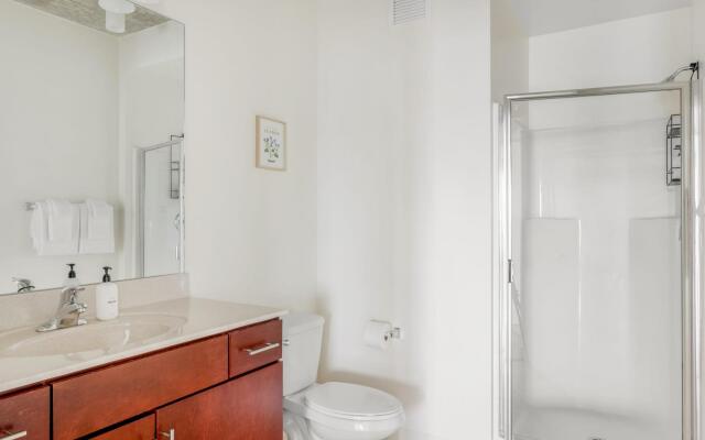 Chicago | Premiere 2BD/2BA South Loop Apartment