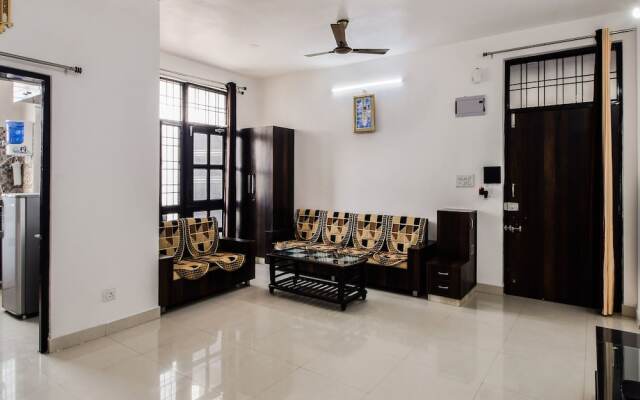 OYO 23562 Home Blissful 3BHK Nela Talaab