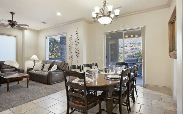 Sierra Sky Patio w/ Fireplace