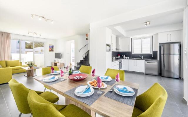 Green Bay Villas