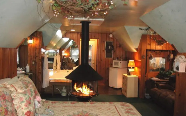 Lazy Cloud Bed and Breakfast