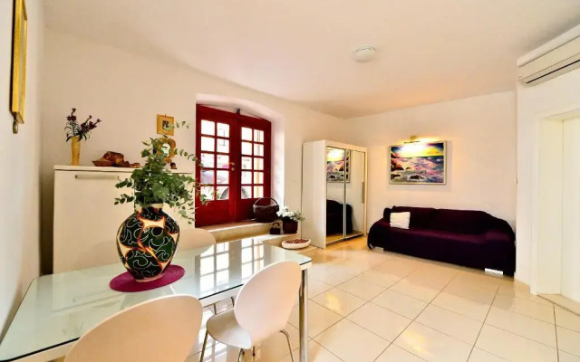 Sunny Bobica Apartments