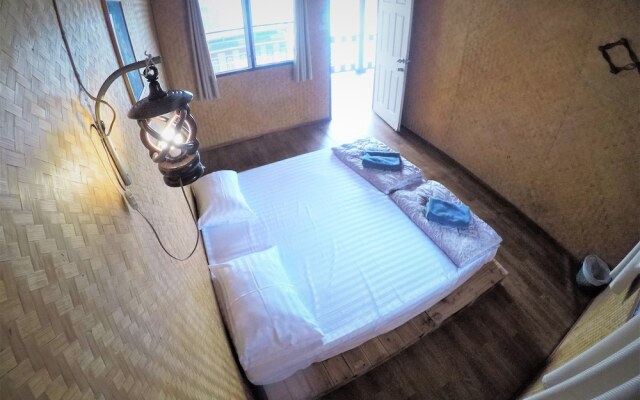 T T Hostel Kanchanaburi