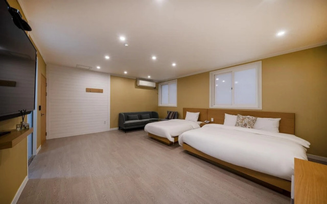 Pohang E&A Hotel
