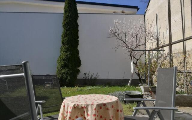 Gästezimmer & Apartment Mayrhofer