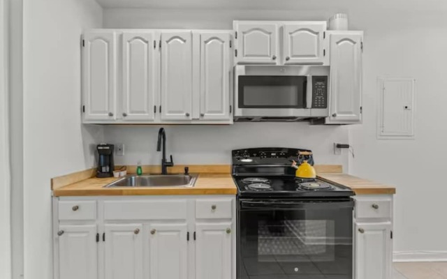 Cozy&Chic 2nd Floor Front