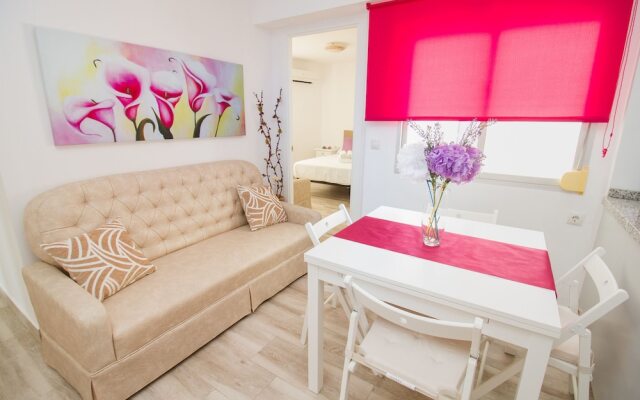 Modish 3 bedroom Apartment in Malaga by La Recepción