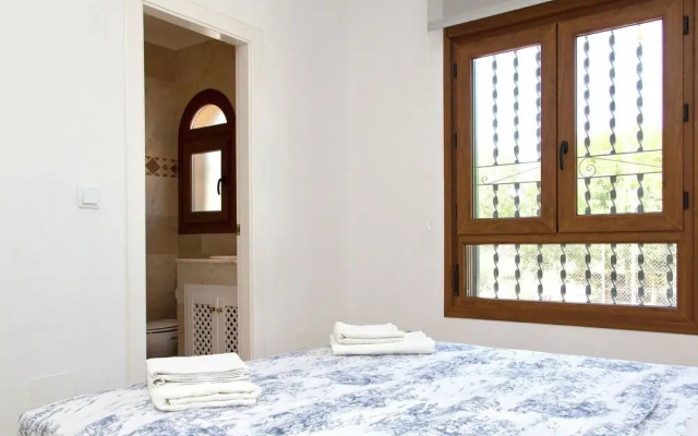 Beautiful Holiday Home Near Sea in Valencia