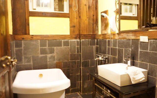 Provence Rose Lodge in Ching Jing
