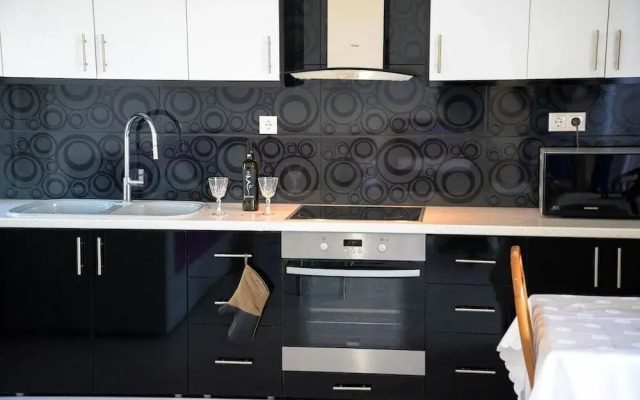 Aias Luxury Flat - Perfect Location