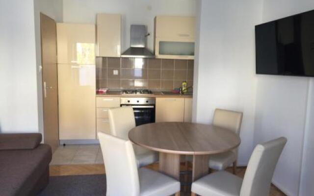 Petros Apartments Pag