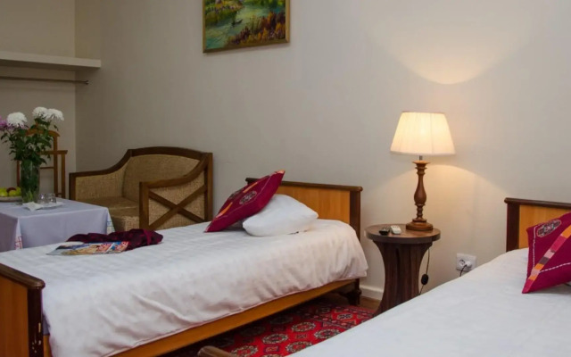 Jipek Joli Inn